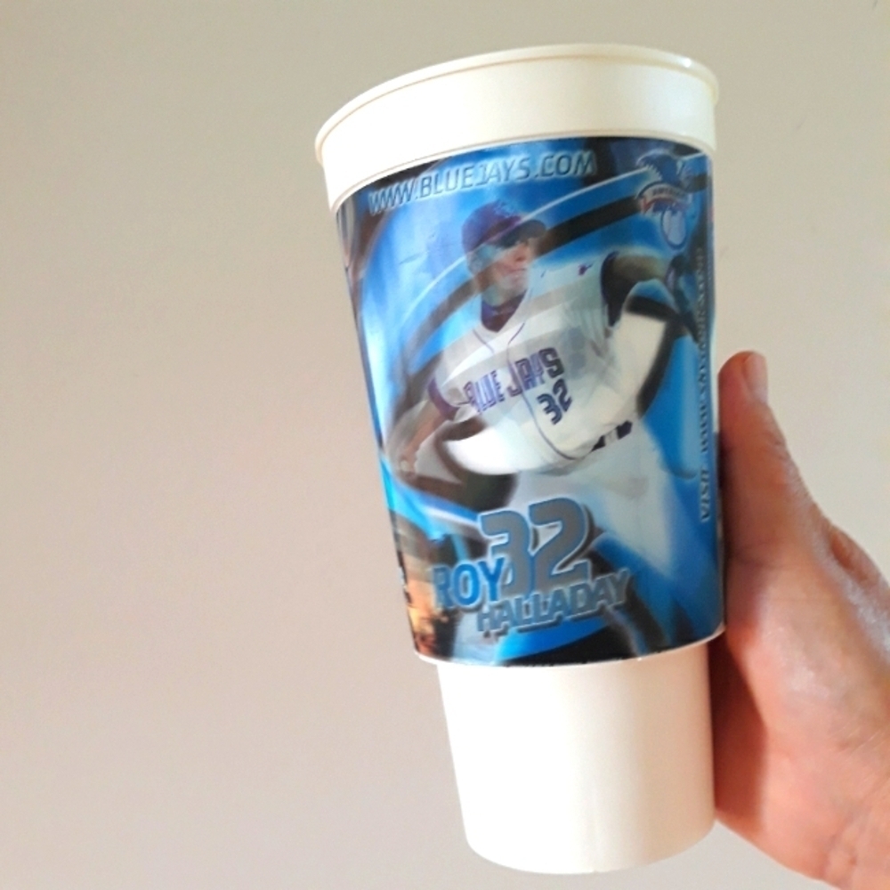 Vintage 2003 Blue Jay's Toronto Roy Halladay Sky Dome Hollogram Plastic …